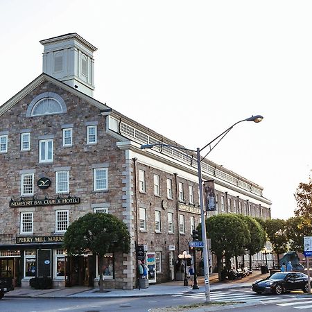 Newport Bay Club And Hotel Exterior photo